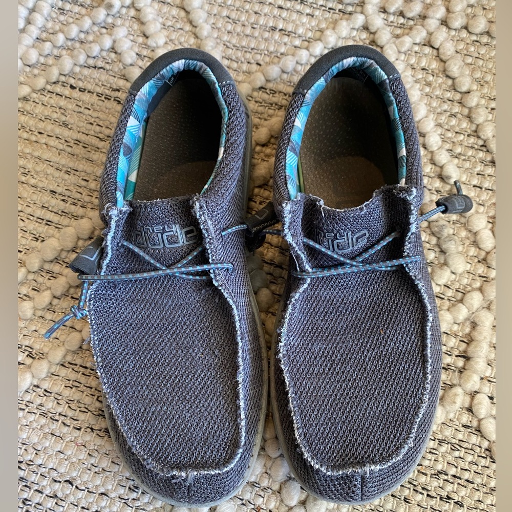 Hey Dude Wally Shoes Sneakers Gray w Funky Blue Insoles Men’s Sz 7
